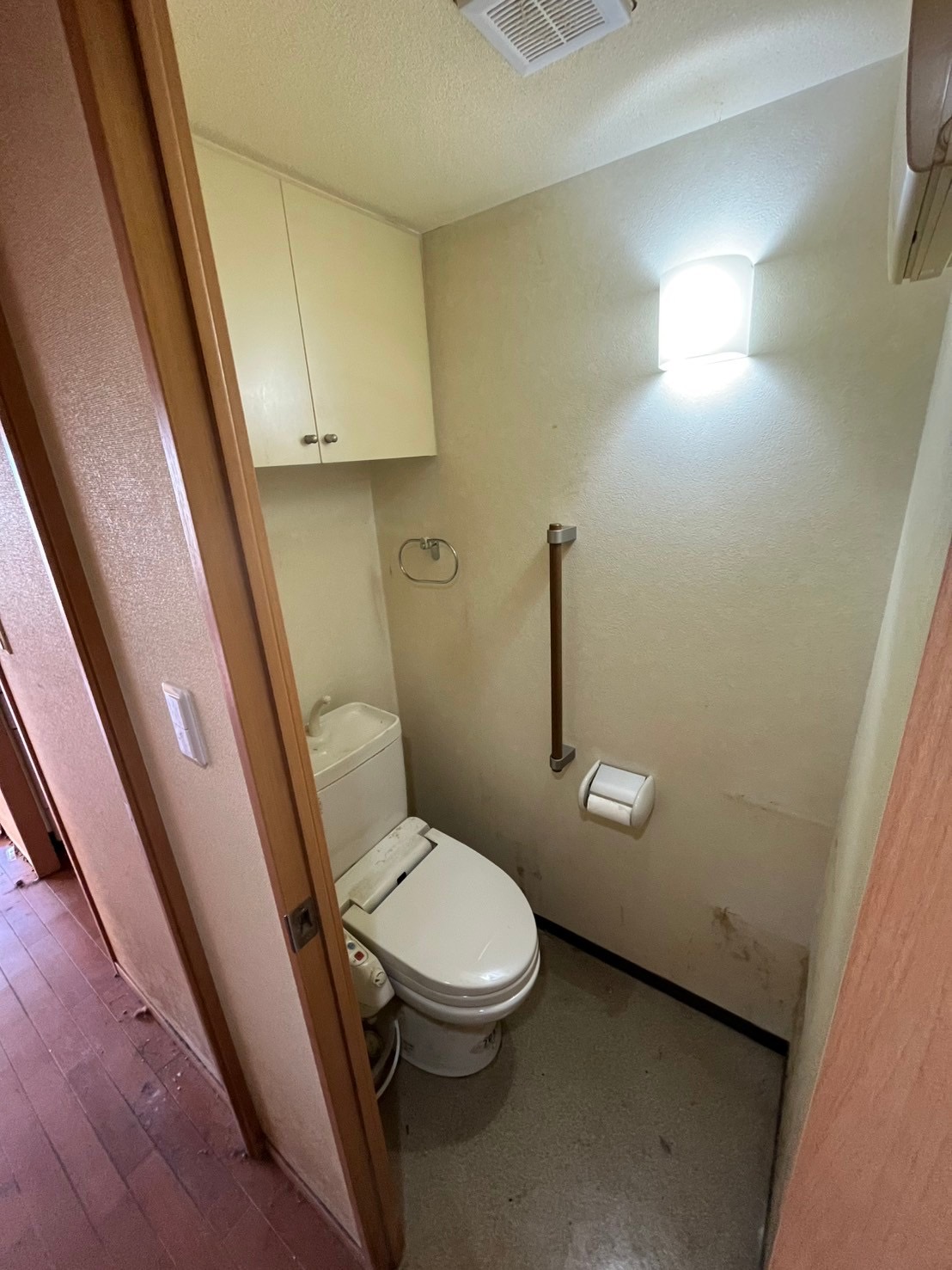 トイレ施工事例 Before